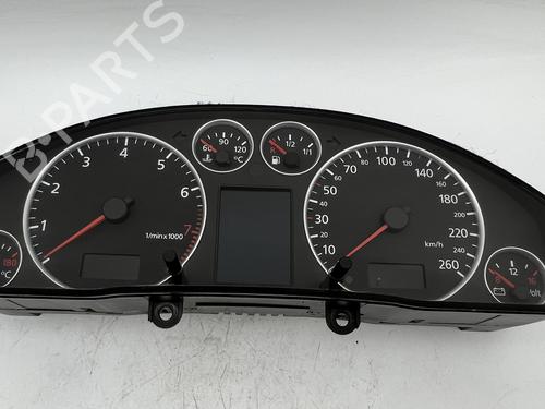 Kombiinstrument Kombiinstrument AUDI A6 C5 Avant (4B5, 4B6) 3.0 quattro (220 hp) 39677601 39677601