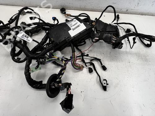 Used Fuse box Fuse box FORD KUGA II (DM2) 1.5 EcoBoost (150 hp) 39682045 39682045