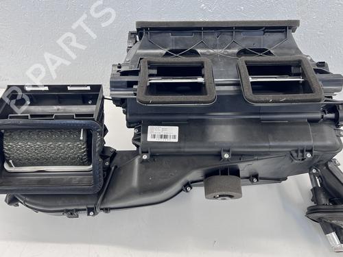 Heater matrix box BMW 1 Convertible (E88) 118 i | BP39682582M61 - Image 2