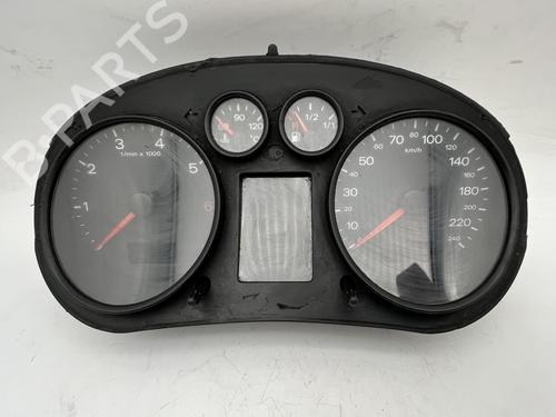 instrument-cluster-audi-a2-8z0-2000-2001-2002-2003-2004-2005-39672195 main image