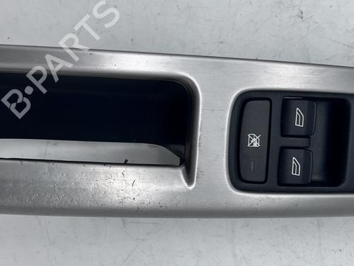 Used Left front window switch Left front window switch VOLVO V50 (545) 2.0 D (136 hp) 39681929 39681929