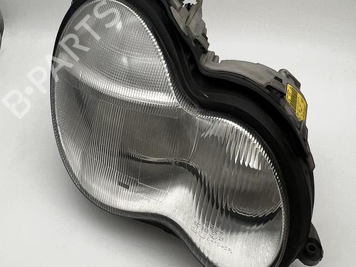 Højre forlygte Højre forlygte MERCEDES-BENZ C-CLASS (W203) C 180 (203.035) (129 hp) 39676053 39676053