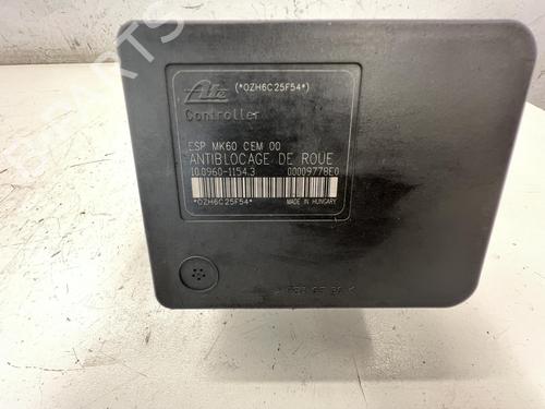 ABS pump PEUGEOT 1007 (KM_) 1.4 16V | BP39681252M43 - Image 9