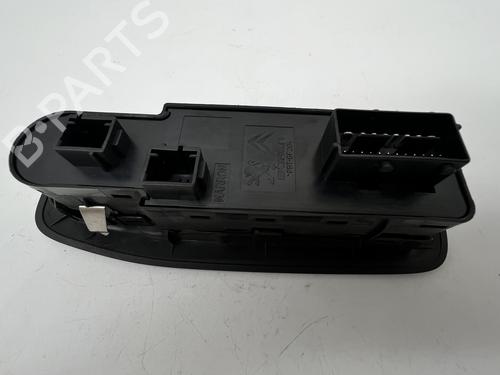 Left front window switch PEUGEOT 2008 I (CU_) 1.2 THP 110 / PureTech 110 | BP39672155I27 - Image 4