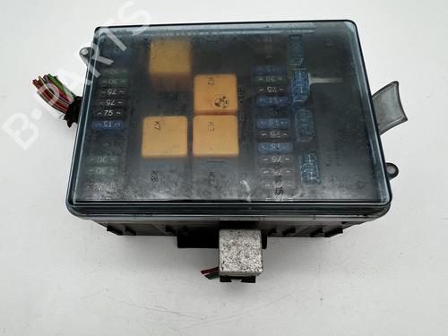 Used Fuse box Fuse box BMW 7 (E23) 732 i (197 hp) 39683054 39683054