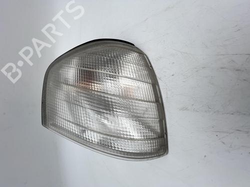 Blinklys fortil højre Blinklys fortil højre MERCEDES-BENZ C-CLASS (W202) C 200 (202.020) (136 hp) 39680596 39680596