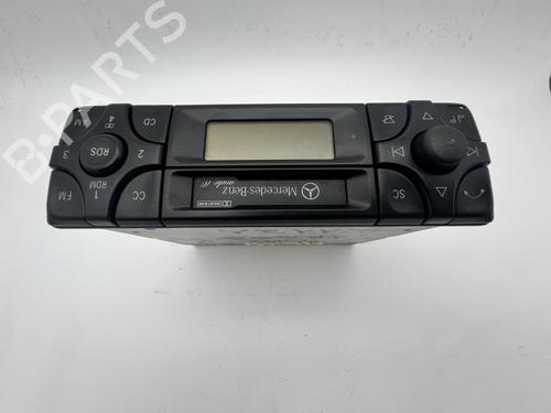 Used Radio Radio MERCEDES-BENZ C-CLASS (W203) C 180 (203.035) (129 hp) 39681910 39681910