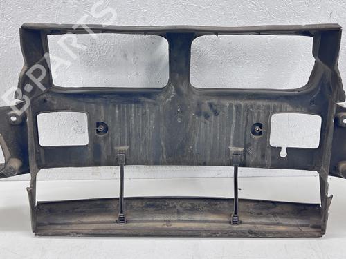 Frontplate/Frontkurv Frontplate/Frontkurv BMW 7 (E38) 735 i, iL (238 hp) 39670570 39670570