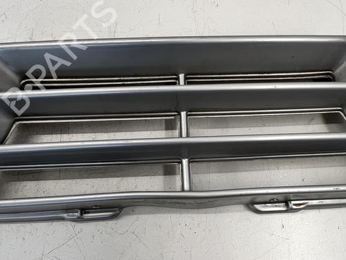 Grill Grill VW GOLF I Cabriolet (155) 1.6 (110 hp) 39680468 39680468
