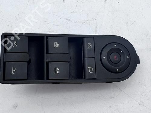 Used Left front window switch Left front window switch OPEL TIGRA TwinTop (X04) 1.4 (R97) (90 hp) 39676640 39676640