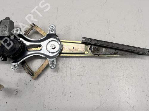 Left front window motor LEXUS IS I (_E1_) 200 (GXE10) | BP39682985E21 - Image 9