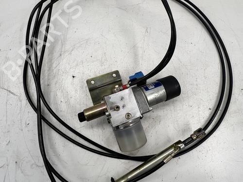 central-lock-pump-bmw-7-e65-e66-e67-2001-2002-2003-2004-2005-2006-2007-2008-2009-39670546 main image