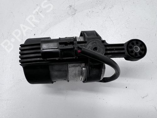 Used Vacuum pump Vacuum pump BMW 7 (E65, E66, E67) 730 d (211 hp) 39671493 39671493