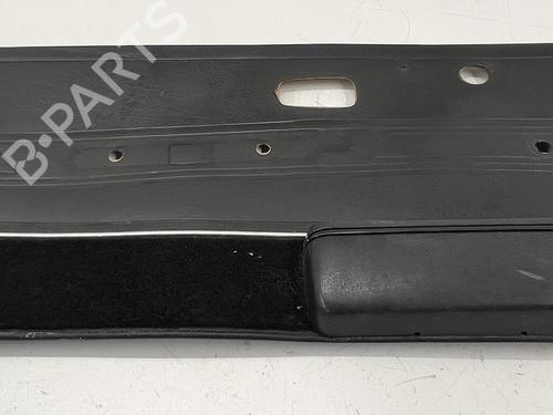Forra frente esquerda Forra frente esquerda VW GOLF I Cabriolet (155) 1.6 (110 hp) 39671952 39671952