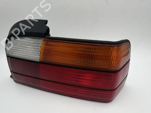 Achterlicht rechts Achterlicht rechts BMW 3 Coupe (E36) 316 i (102 hp) 39673179 39673179