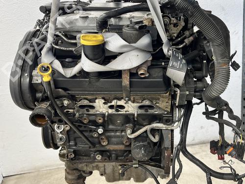 Motor Motor OPEL SINTRA (APV) 3.0 i 24V (OUN16, Y94) (201 hp) 39672722 39672722