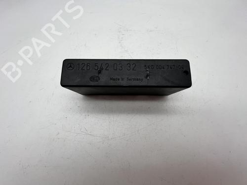 Used Electronic module Electronic module MERCEDES-BENZ E-CLASS T-Model (S124) E 220 T (124.082) (150 hp) 39677857 39677857