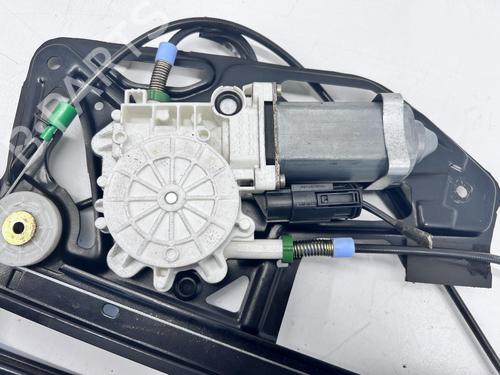 Left front window motor BMW 7 (E38) 730 i, iL | BP39682335E21 - Image 4