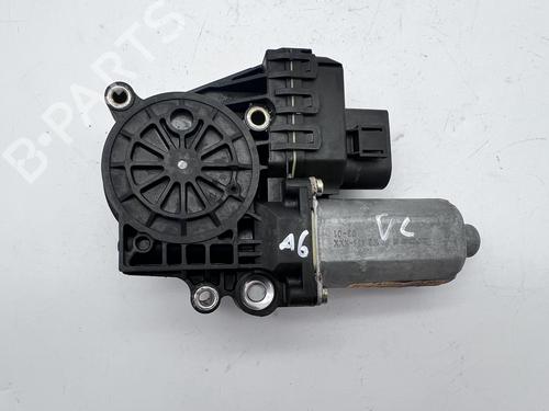 Rudehejsemotor forskærm venstre Rudehejsemotor forskærm venstre AUDI A6 C5 (4B2, 4B4) 2.4 (170 hp) 39675704 39675704