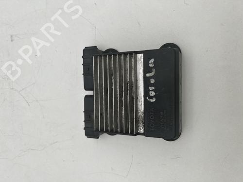 Used Electronic module Electronic module TOYOTA COROLLA Verso (ZER_, ZZE12_, R1_) 2.2 D-4D (AUR10_, AUR10R) (177 hp) 40157370 40157370