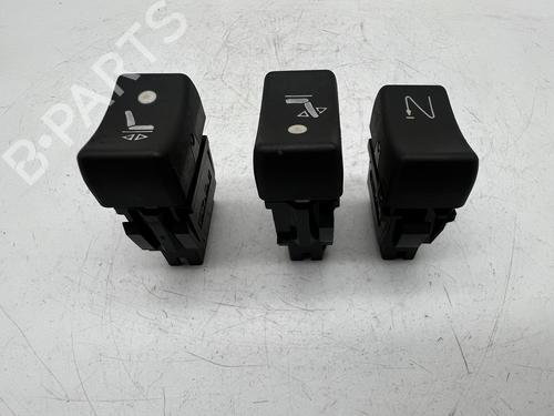 Used Switch Switch RENAULT 25 (B29_) 2.7 V6 Injection (B298) (141 hp) 39681345 39681345