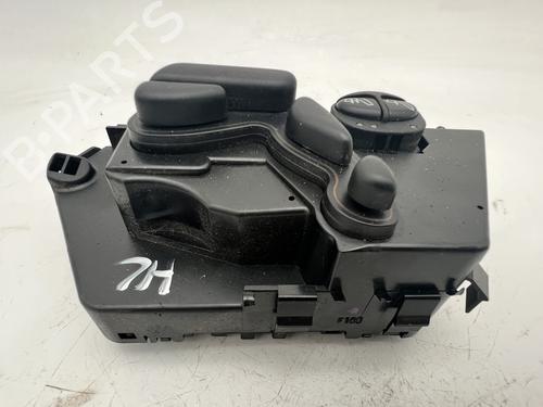 Used Switch Switch MERCEDES-BENZ S-CLASS (W220, V220) S 500, S 500 L (220.075, 220.175, 220.875) (306 hp) 39678841 39678841