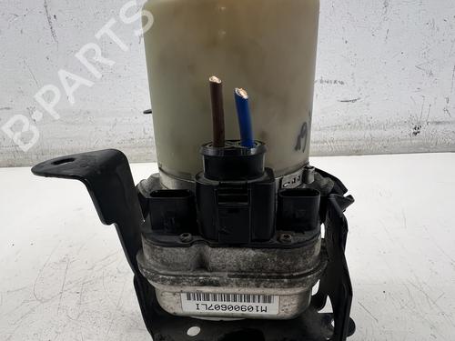 Used Steering pump Steering pump VW POLO IV (9N_, 9A_) 1.4 16V (75 hp) 39682926 39682926