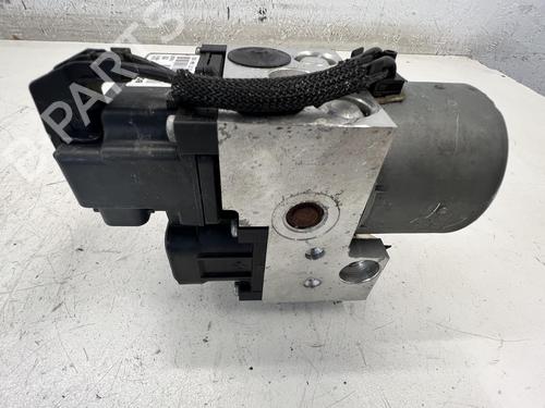 Used ABS pump ABS pump TOYOTA YARIS (_P1_) 1.0 (SCP10_, SCP10R) (65 hp) 39676041 39676041