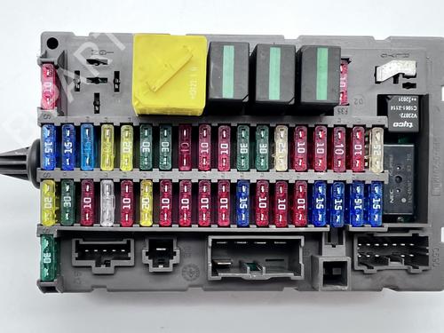 Used Fuse box Fuse box LAND ROVER DISCOVERY II (L318) 2.5 Td5 4x4 (139 hp) 40090871 40090871