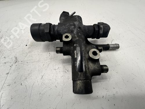 Used Injection rail Injection rail BMW 7 (E65, E66, E67) 740 d (258 hp) 39677995 39677995