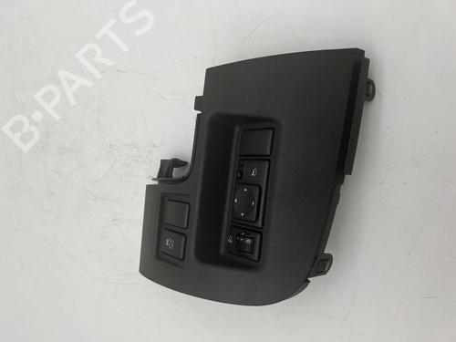 Used Switch Switch NISSAN MICRA IV (K13K, K13KK) 1.2 (80 hp) 39689881 39689881