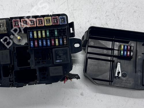 Used Fuse box Fuse box JAGUAR X-TYPE I (X400) 2.1 V6 (156 hp) 39679407 39679407