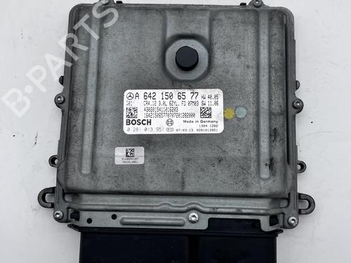 Used Engine control unit (ECU) Engine control unit (ECU) MERCEDES-BENZ R-CLASS (W251, V251) R 350 CDI 4-matic (251.022, 251.122) (224 hp) 39670917 39670917