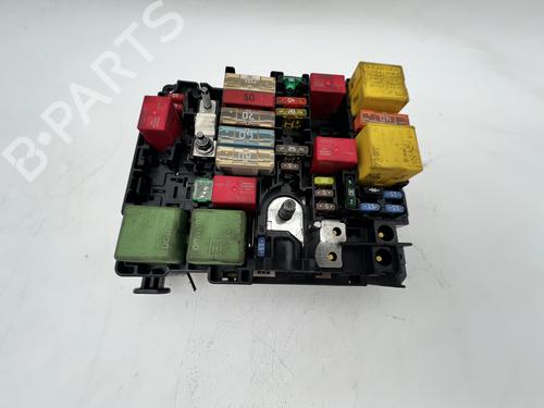 Fuse box PEUGEOT 2008 I (CU_) 1.2 VTi | BP39676236E1 - Image 2