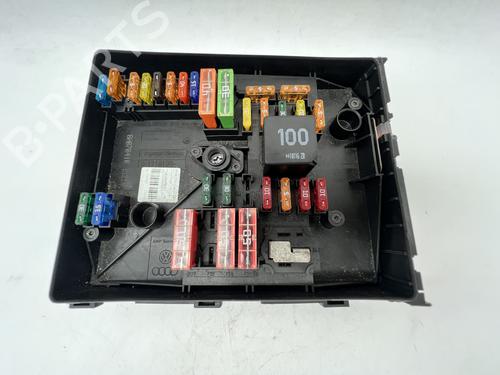Used Fuse box Fuse box SKODA YETI (5L) 2.0 TDI 4x4 (170 hp) 39674581 39674581