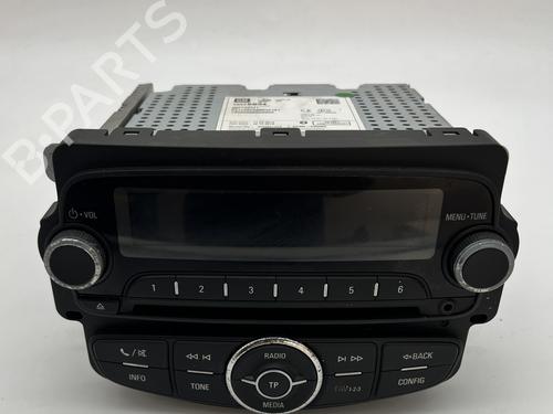 Used Radio Radio OPEL CORSA E (X15) 1.2 (08, 68) (69 hp) 39678316 39678316