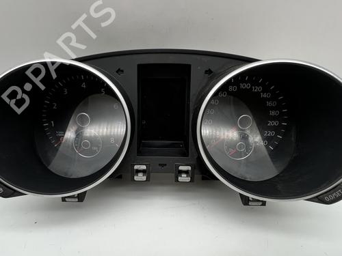 Used Instrument cluster Instrument cluster VW GOLF VI (5K1) 1.6 (102 hp) 39681733 39681733