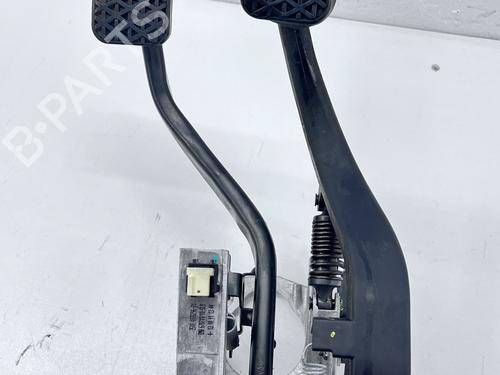 Pedal Pedal BMW 1 (F20) 116 i (136 hp) 39682574 39682574