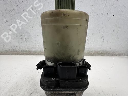 Used Steering pump Steering pump VW POLO IV (9N_, 9A_) 1.2 12V (64 hp) 39679085 39679085