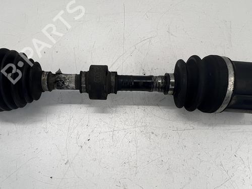 Drivaksel fortil venstre Drivaksel fortil venstre HYUNDAI SANTA FÉ II (CM) 2.2 CRDi GLS (150 hp) 39682091 39682091