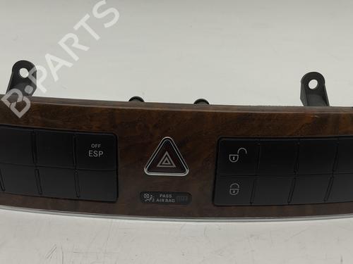 Used Warning switch Warning switch MERCEDES-BENZ C-CLASS (W203) C 200 CDI (203.007) (122 hp) 39682728 39682728