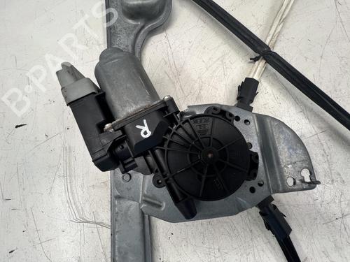 Right front window motor PEUGEOT 1007 (KM_) 1.6 16V | BP39677994E20 - Image 5