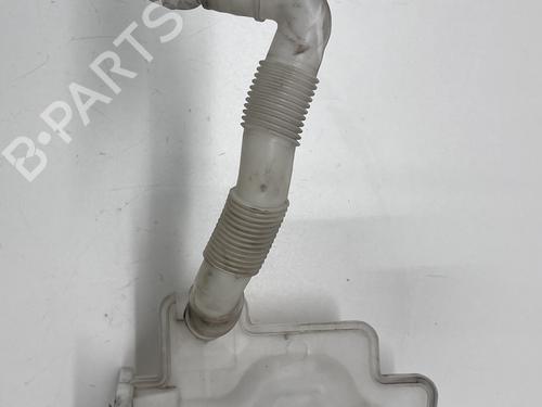 Used Windscreen washer tank Windscreen washer tank VW GOLF VI (5K1) 1.4 (80 hp) 40090381 40090381