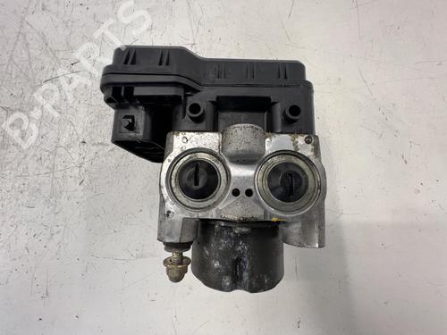 Used ABS pump ABS pump TOYOTA RAV 4 II (_A2_) 2.0 4WD (ACA21, ACA20) (150 hp) 39680660 39680660