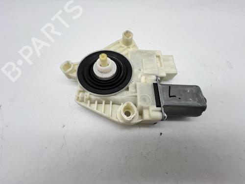 Rudehejsemotor forskærm venstre Rudehejsemotor forskærm venstre SKODA RAPID (NH3, NK3, NK6) 1.6 TDI (105 hp) 39679765 39679765