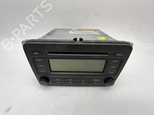 Used Radio Radio VW GOLF V (1K1) 1.4 16V (75 hp) 39677659 39677659