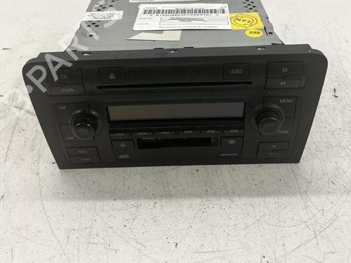 Used Radio Radio AUDI A3 (8P1) 1.6 (102 hp) 39945709 39945709