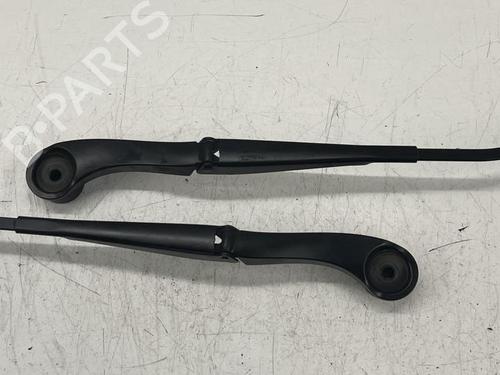 Used Rear windshield wiper arm Rear windshield wiper arm FORD TRANSIT CUSTOM V362 Van (FY, FZ) 2.0 EcoBlue (105 hp) 39669614 39669614
