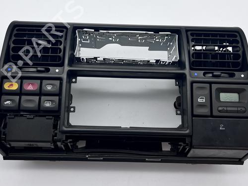 Used Dashboard Dashboard LAND ROVER DISCOVERY II (L318) 2.5 Td5 4x4 (139 hp) 40090877 40090877