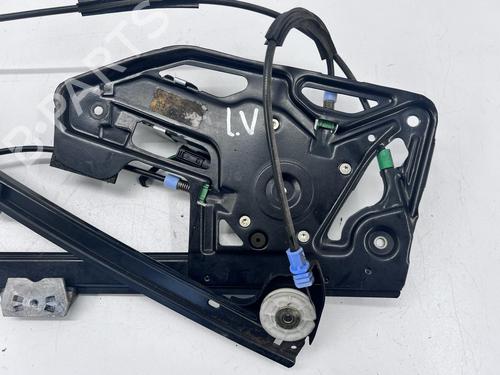Left front window motor BMW 7 (E38) 730 i, iL | BP39682335E21 - Image 2